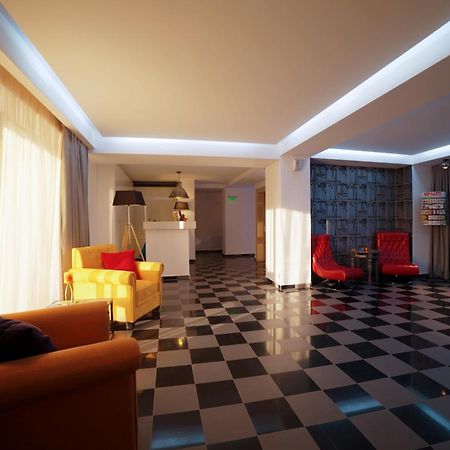 Apart Hotel Vlad Tepes Brasov Exterior photo