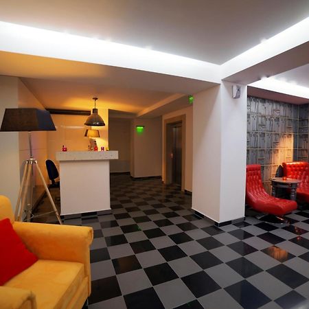 Apart Hotel Vlad Tepes Brasov Exterior photo