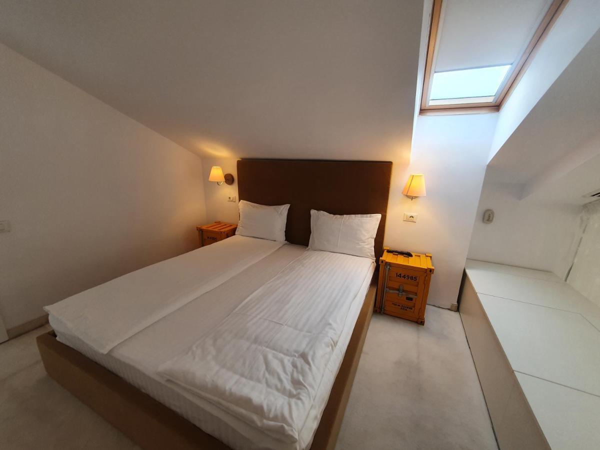 Apart Hotel Vlad Tepes Brasov Exterior photo