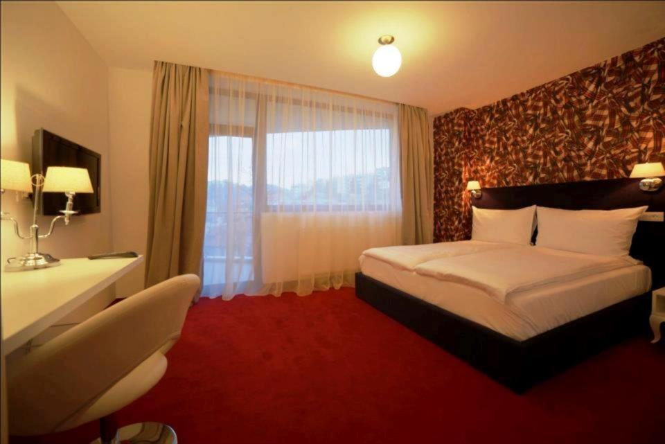 Apart Hotel Vlad Tepes Brasov Exterior photo