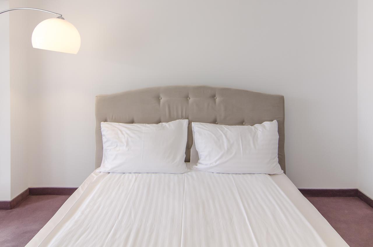 Apart Hotel Vlad Tepes Brasov Exterior photo