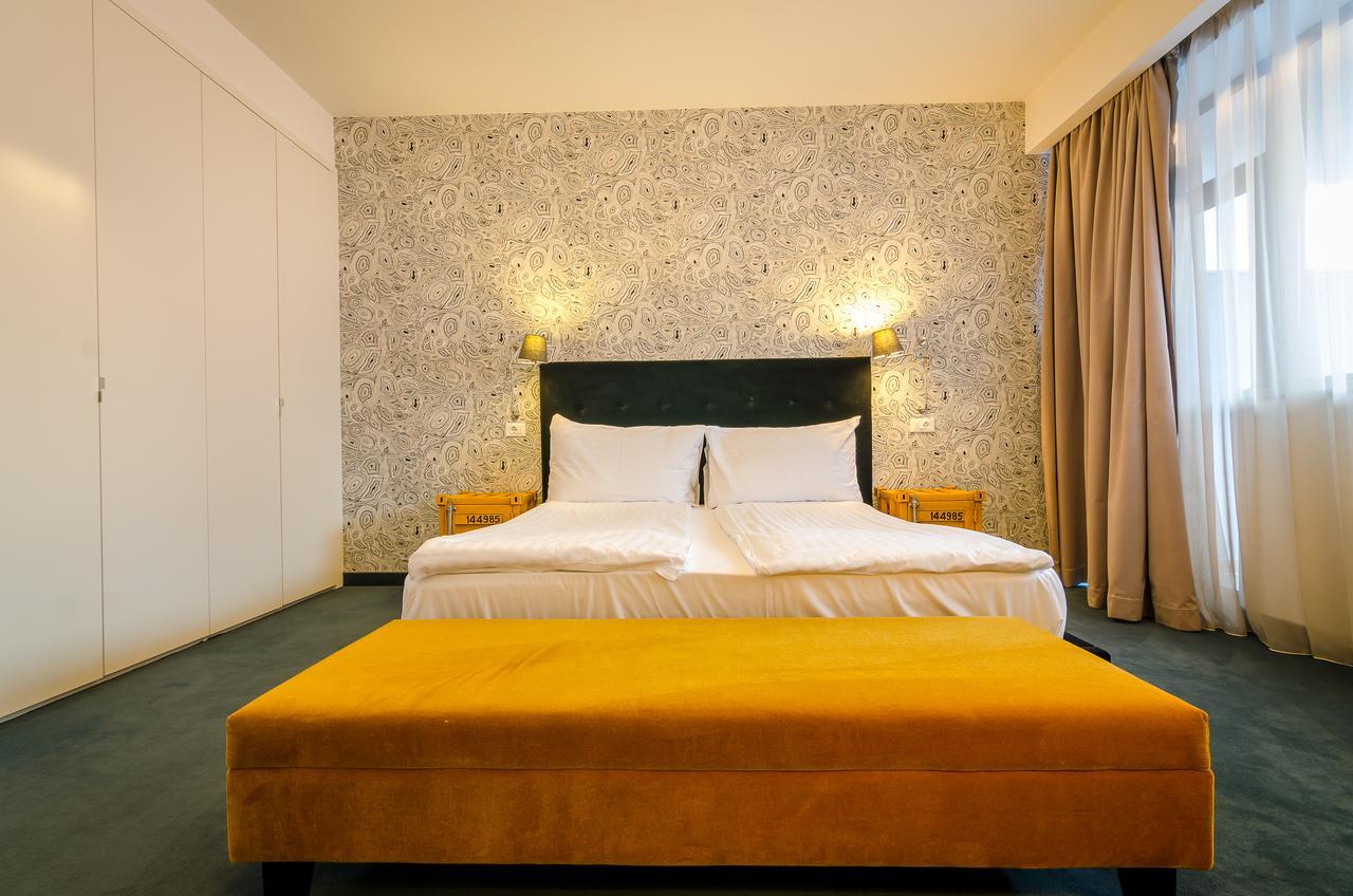 Apart Hotel Vlad Tepes Brasov Exterior photo