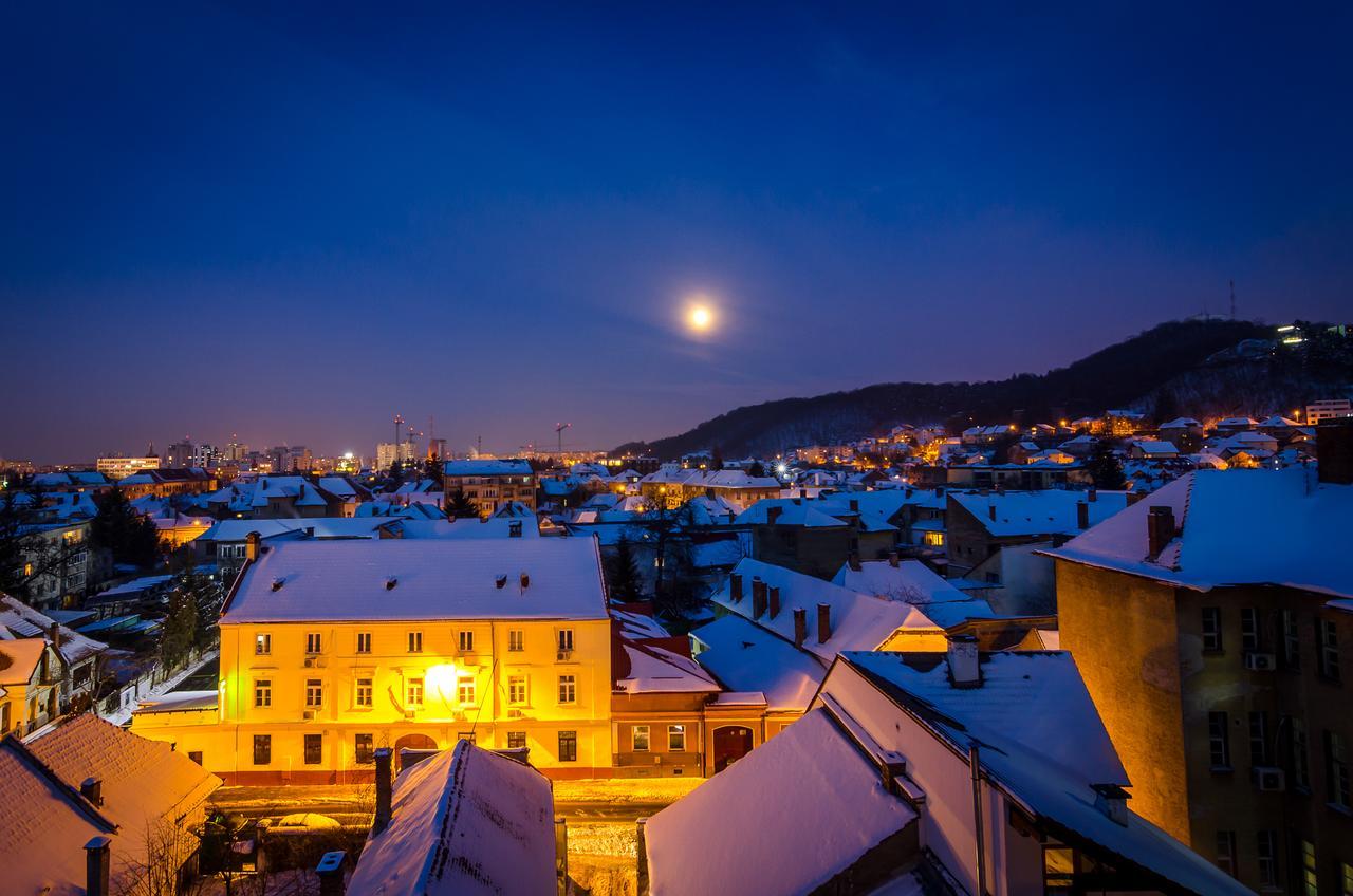 Apart Hotel Vlad Tepes Brasov Exterior photo