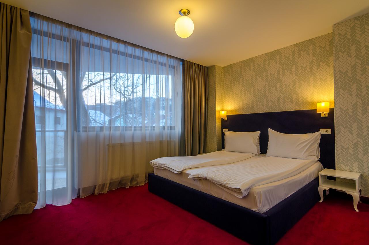 Apart Hotel Vlad Tepes Brasov Exterior photo