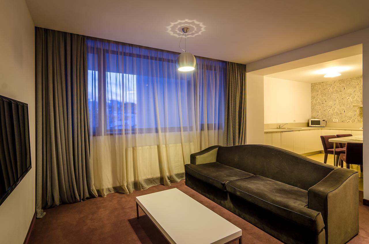 Apart Hotel Vlad Tepes Brasov Exterior photo