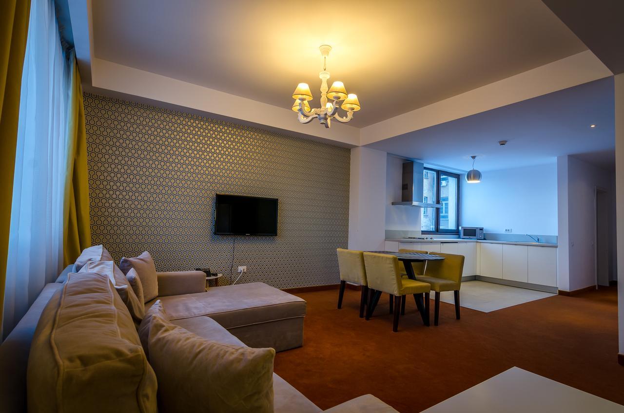Apart Hotel Vlad Tepes Brasov Exterior photo